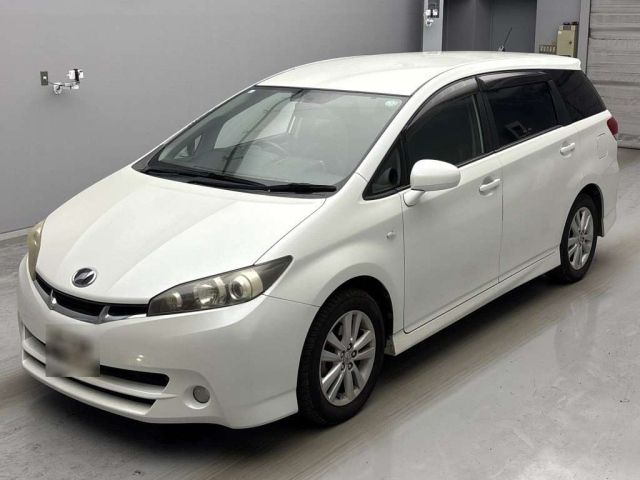 TOYOTA WISH 2010