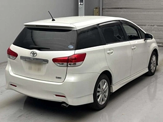 TOYOTA WISH 2010