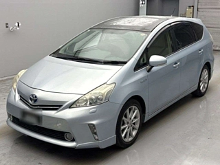 TOYOTA PRIUS ALPHA 2012