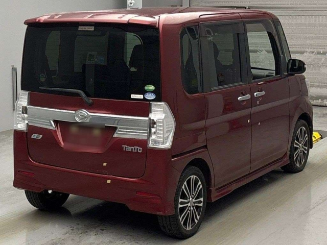 DAIHATSU TANTO 2014