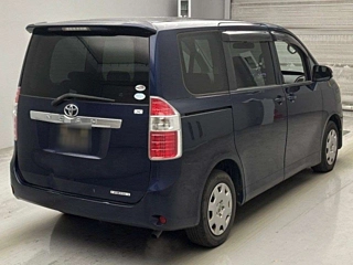 TOYOTA NOAH 2009