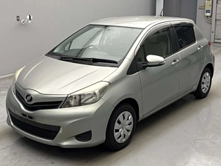 TOYOTA VITZ 2013