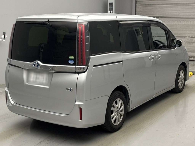 TOYOTA NOAH 2017
