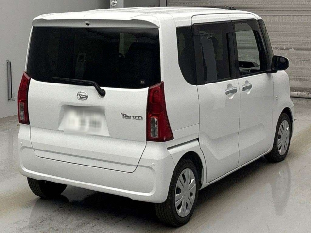 DAIHATSU TANTO 2021