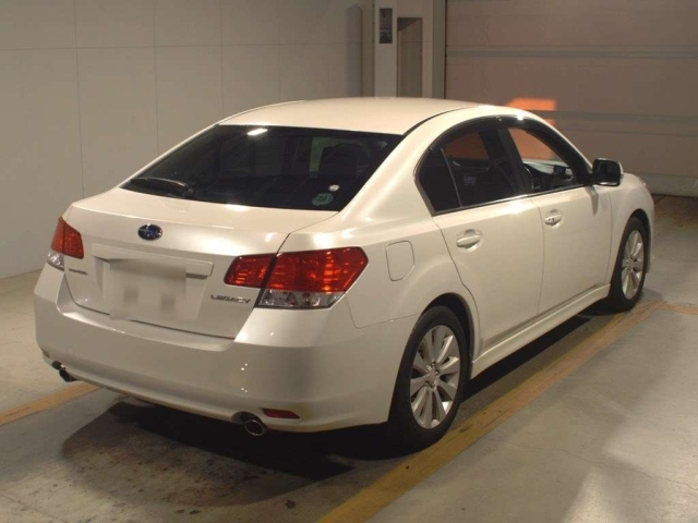 SUBARU LEGACY B4 2011