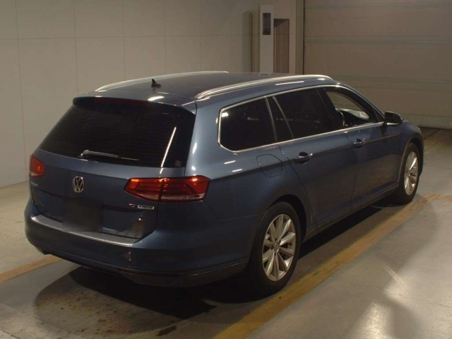 VOLKSWAGEN PASSAT VARIANT 2016