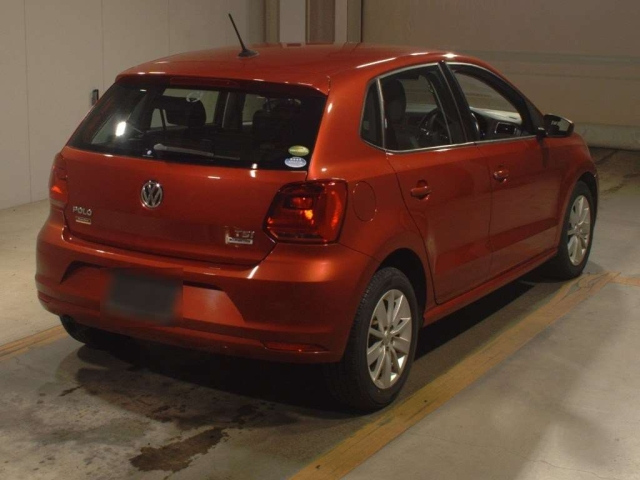 VOLKSWAGEN POLO 2014