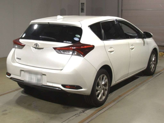 TOYOTA AURIS 2015