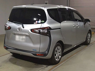 TOYOTA SIENTA 2017