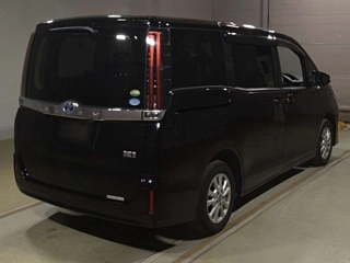 TOYOTA NOAH 2020