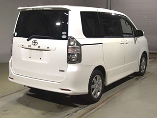 TOYOTA VOXY 2008