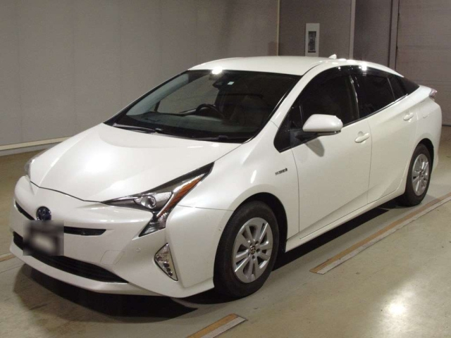 TOYOTA PRIUS 2016
