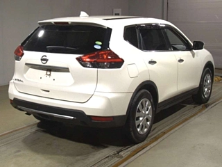 NISSAN X-TRAIL 2018