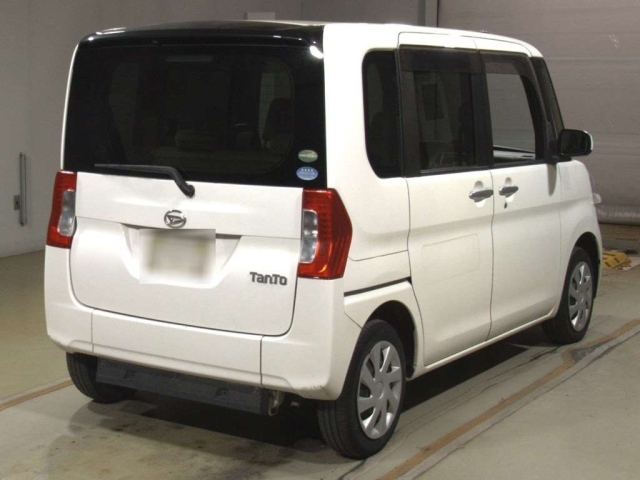 DAIHATSU TANTO 2016