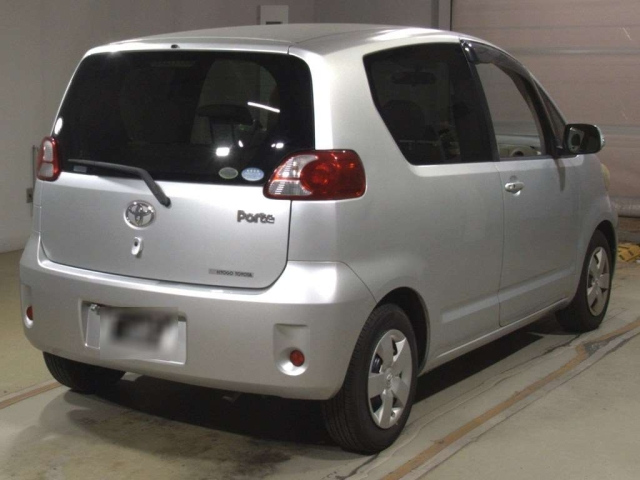 TOYOTA PORTE 2010