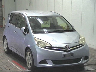 Toyota Ractis 2011