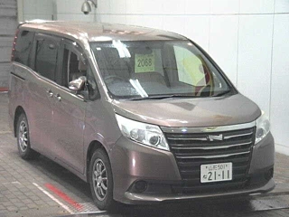Toyota Noah 2014