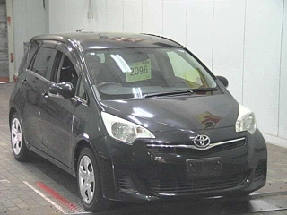 Toyota Ractis 2011