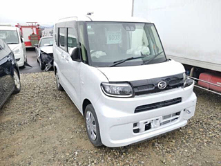 Daihatsu Tanto 2025