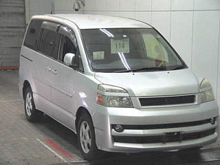 Toyota Voxy 2005