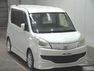 Suzuki Solio 2011