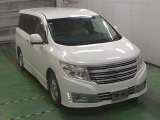 Nissan Elgrand 2010