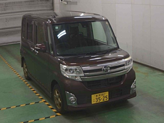 Daihatsu Tanto 2015