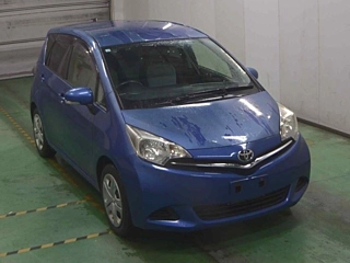 Toyota Ractis 2013