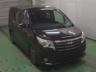 Toyota Noah 2014