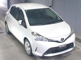 Toyota Vitz 2015
