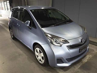 Toyota Ractis 2015