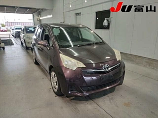 Toyota Ractis 2011