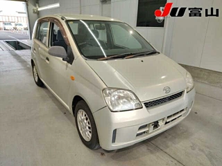 Daihatsu Mira 2004