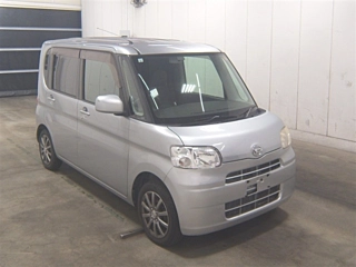 Daihatsu Tanto 2011