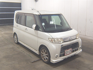 Daihatsu Tanto 2011