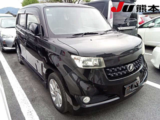 Toyota bB 2011