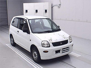 Mitsubishi Minica 2010