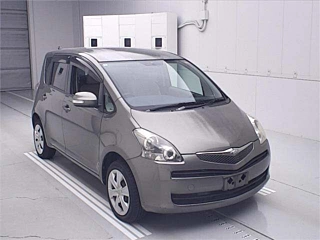 Toyota Ractis 2008