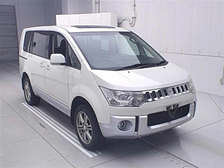 Mitsubishi Delica 2010