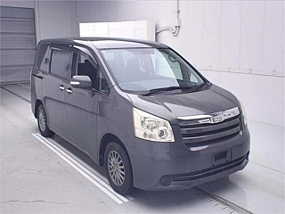 Toyota Noah 2009