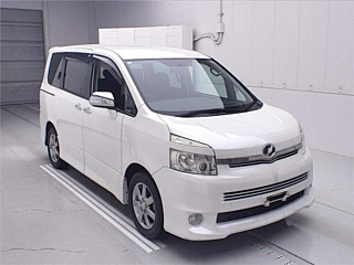 Toyota Voxy 2009