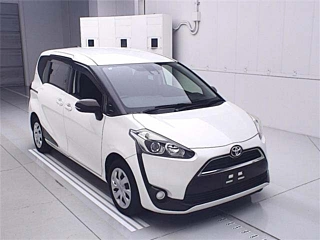 Toyota Sienta 2017