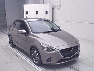 Mazda Demio 2015