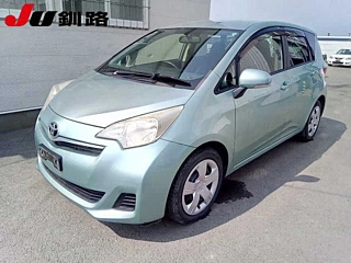 Toyota Ractis 2013