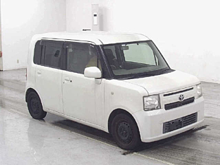 Toyota Pixis 2011