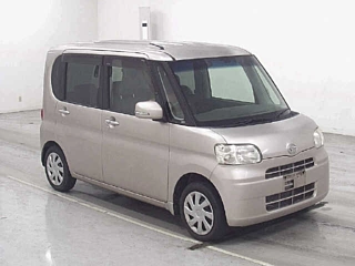 Daihatsu Tanto 2011