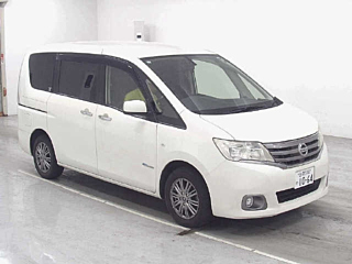 Nissan Serena 2013