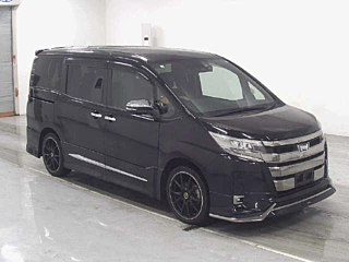 Toyota Noah 2021