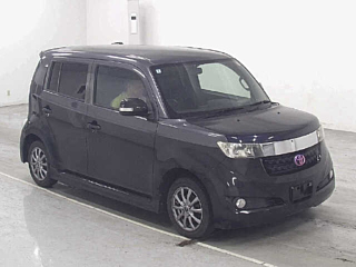 Toyota bB 2010