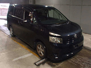 Toyota Voxy 2008